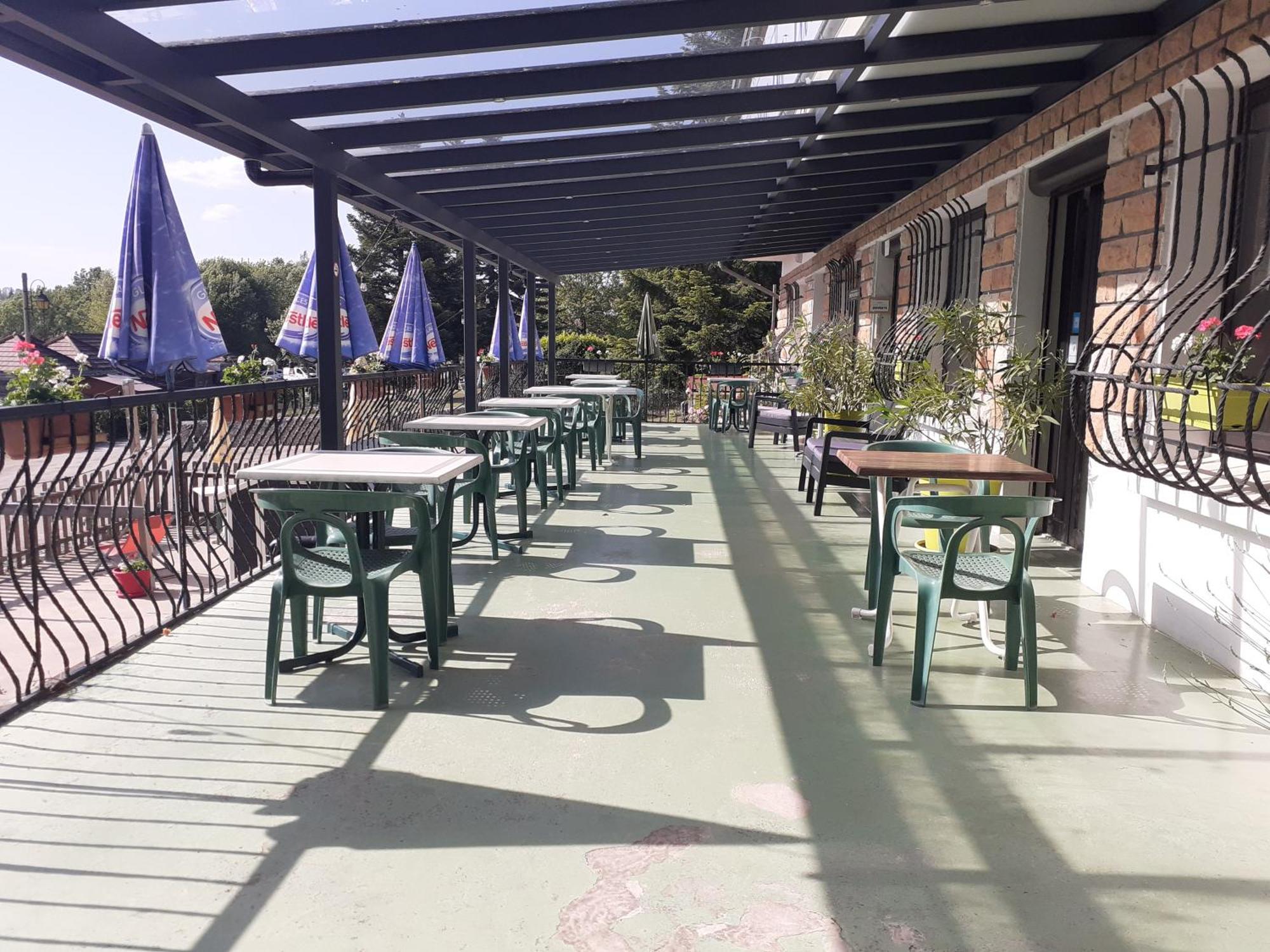 Hotel Restaurant La Chaumiere Du Lac Clairvaux-les-Lacs Exterior foto