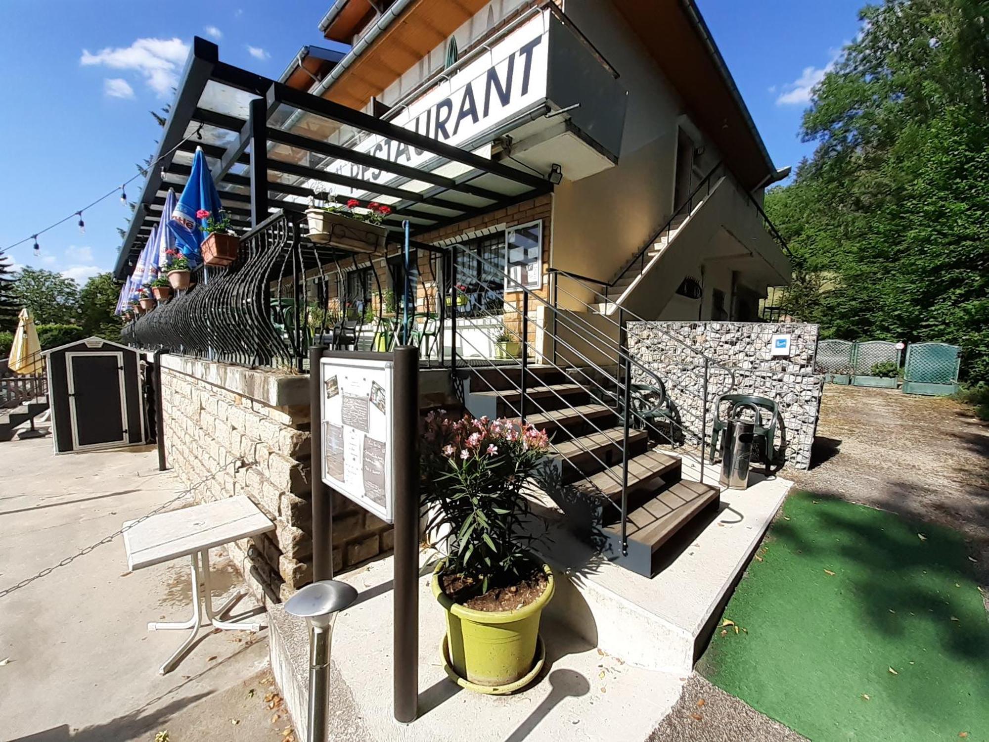 Hotel Restaurant La Chaumiere Du Lac Clairvaux-les-Lacs Exterior foto